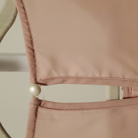 Pale pink wirh pearls and lace blouse - Picture 6 of 8